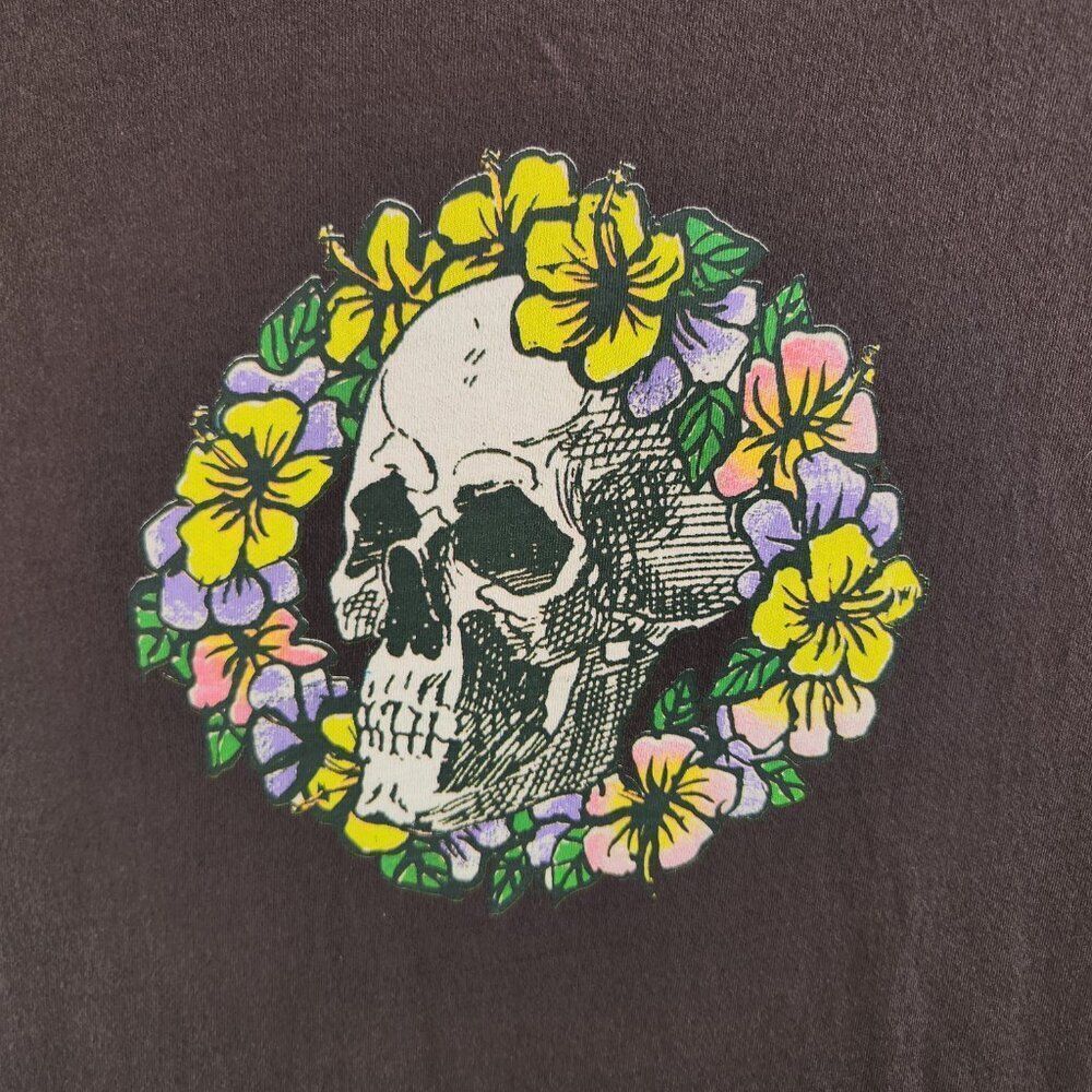Quiksilver T Shirt Womens L Brown Skull Flowers Standard Crop Fit Tee Top - Picture 5 of 12